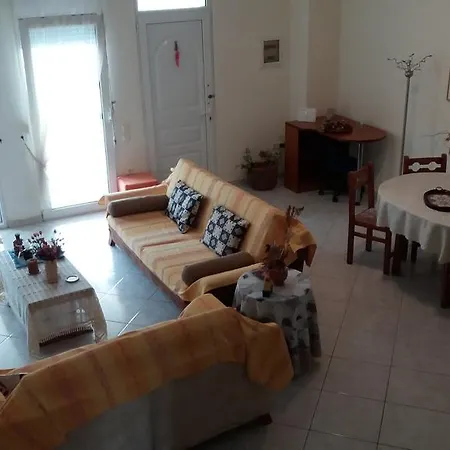 Peramos Country Villas Tatil Evi Néa Péramos
